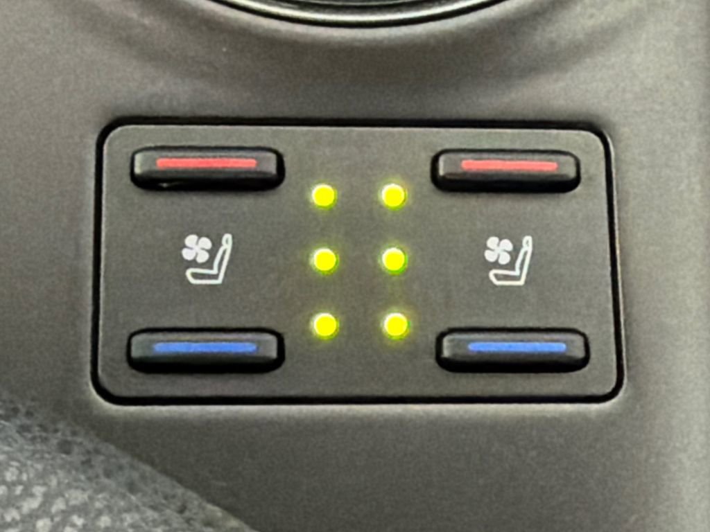 Used 2021 Toyota Camry XSE w/ Driver Assist Package FWD image 31