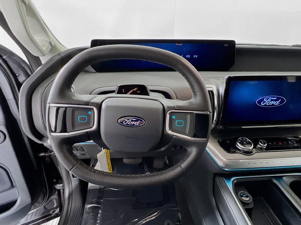 New 2026 Ford Expedition Max Platinum w/ Driver's Package AWD/4WD image 8