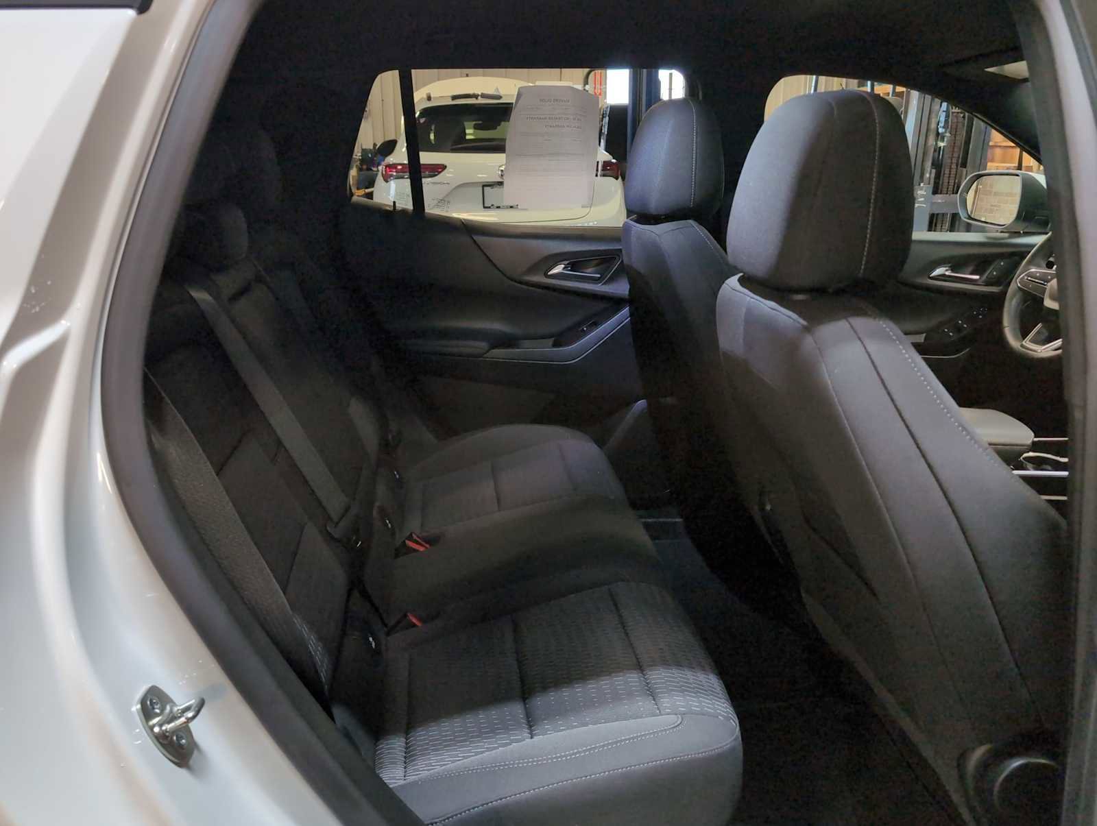 Used 2025 Chevrolet Equinox LT w/ Safety and Technology Package image 26