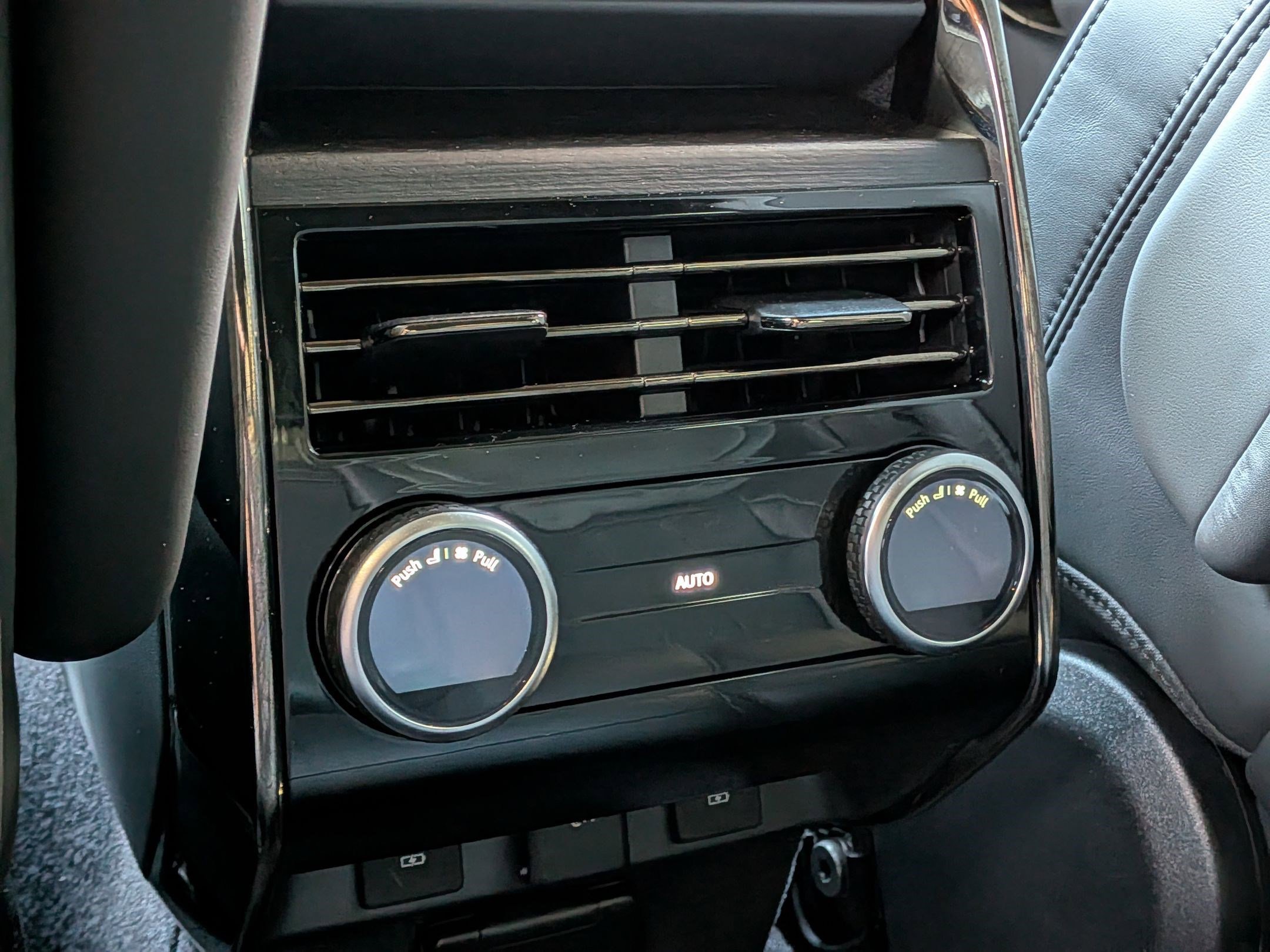 Used 2025 Land Rover Range Rover Sport Dynamic SE image 28