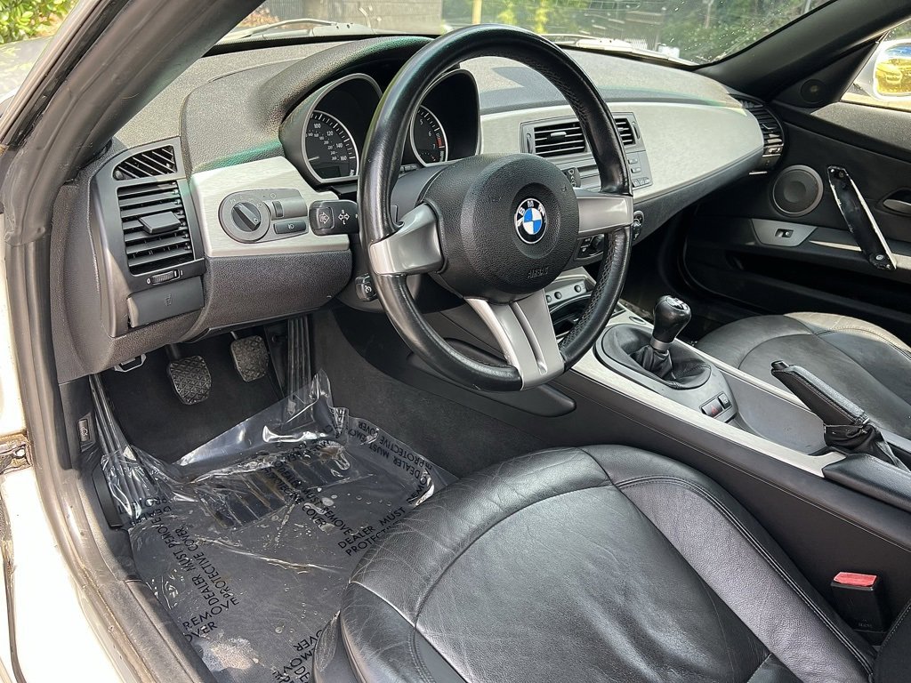 Used 2003 BMW Z4 2.5i image 25