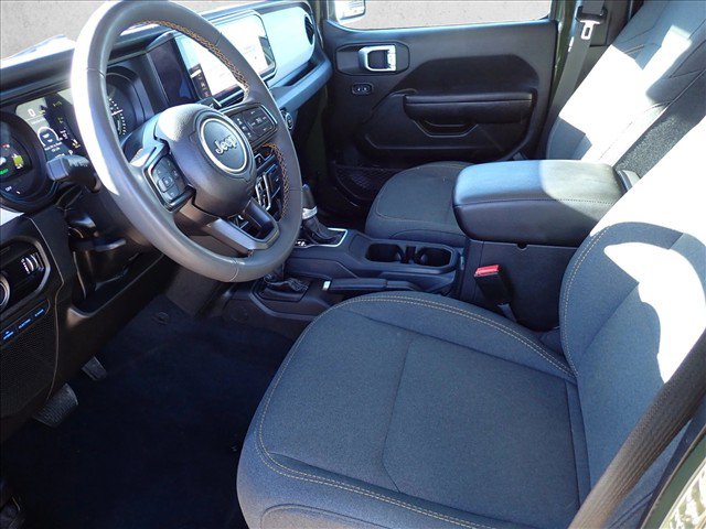 Used 2024 Jeep Wrangler Unlimited w/ Convenience Group AWD/4WD image 10