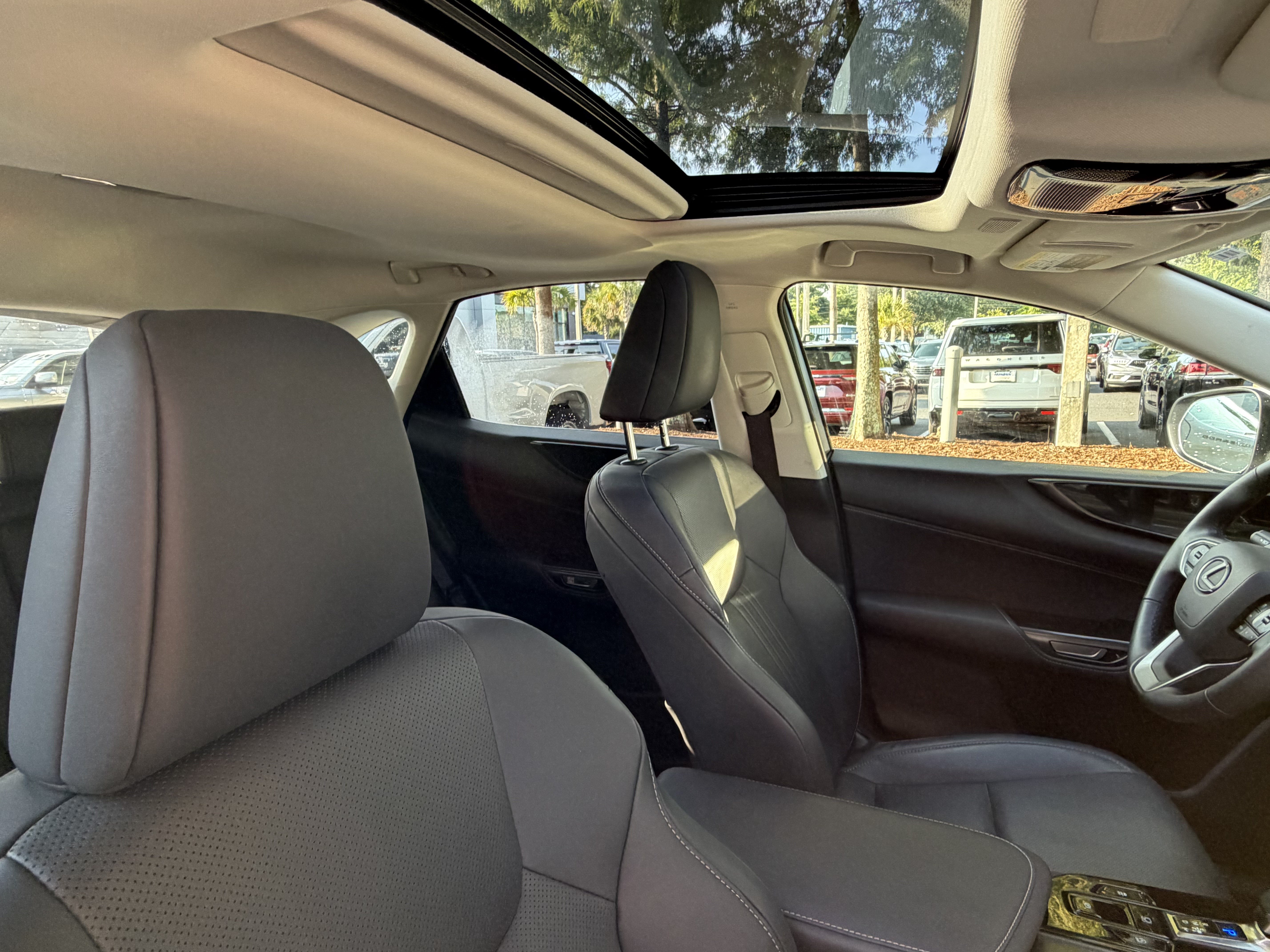 Used 2024 Lexus NX 250 FWD w/ Cold Area Package image 44