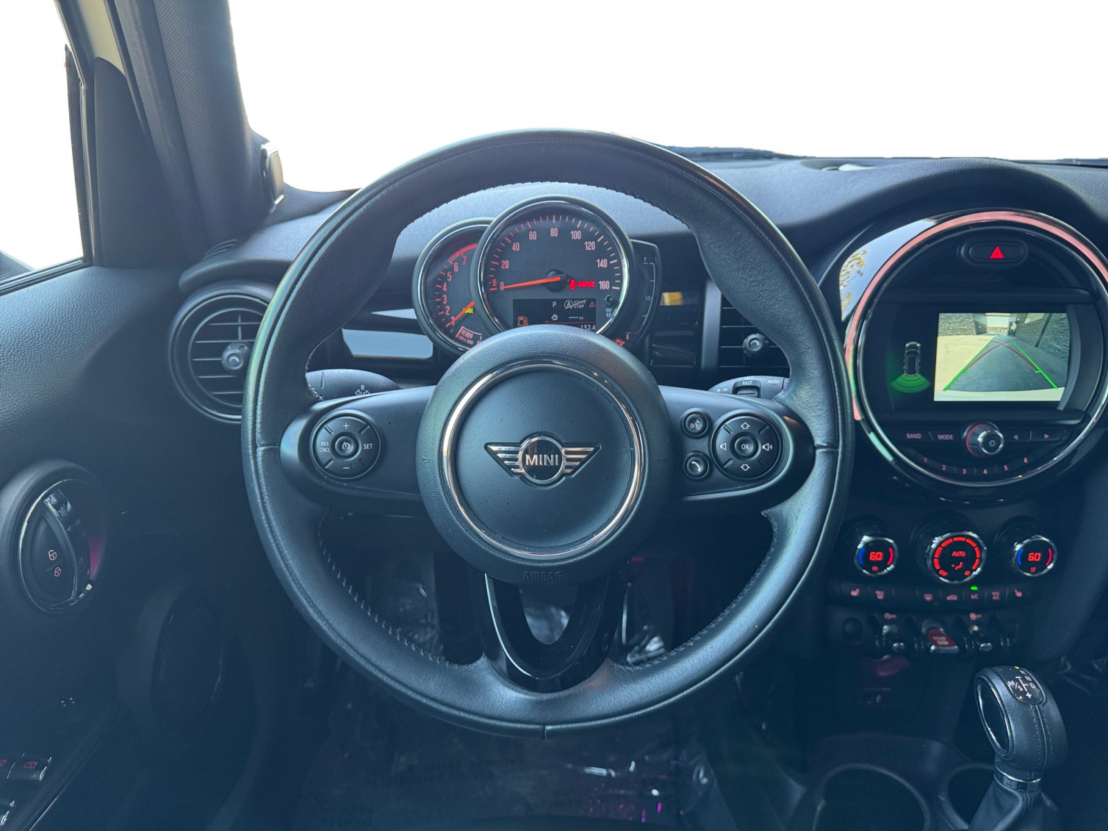 Used 2019 MINI Cooper 4-Door Hardtop w/ Signature Upholstery Package FWD image 12