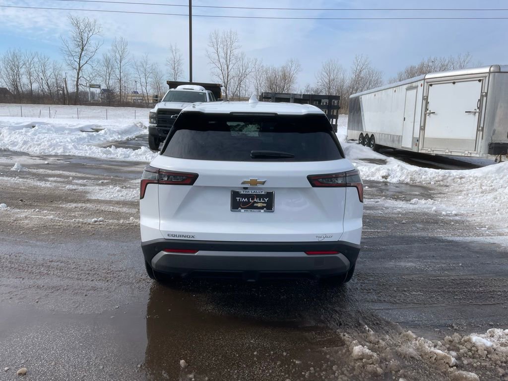New 2026 Chevrolet Equinox LT w/ Safety and Technology Package image 6