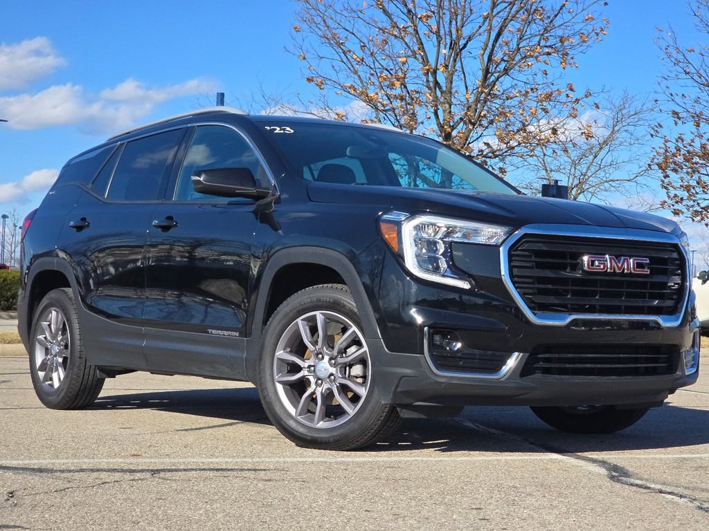 Used 2023 GMC Terrain SLT video 1