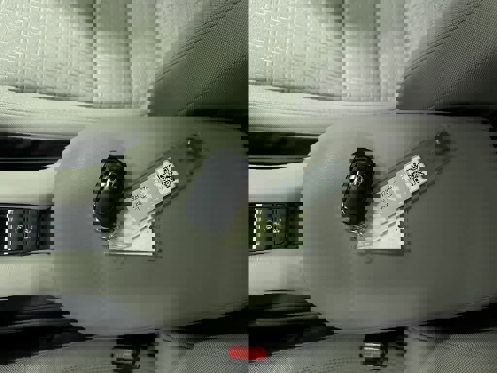 Certified 2024 Honda HR-V LX image 30