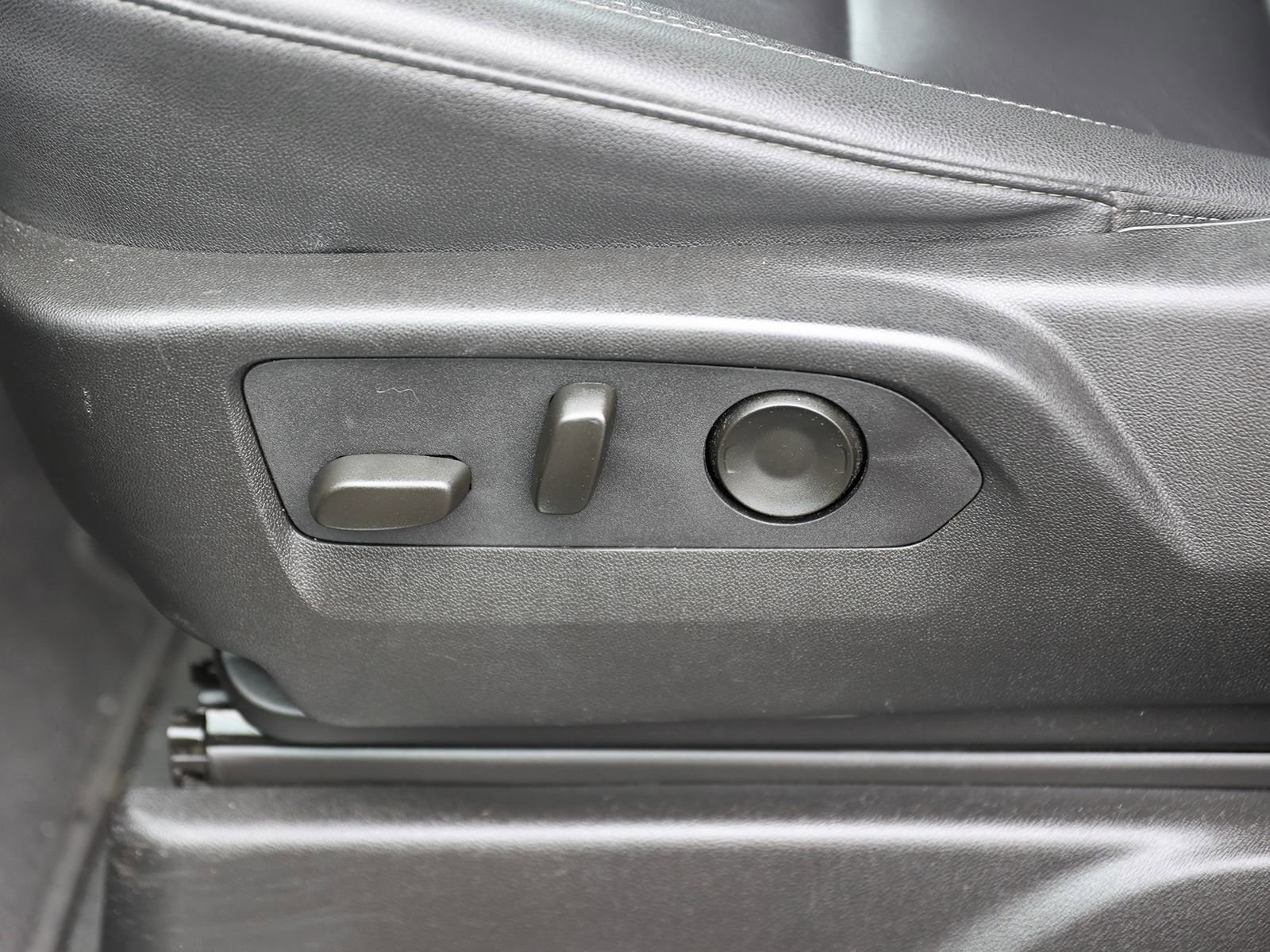 Used 2024 Chevrolet Tahoe LT image 19