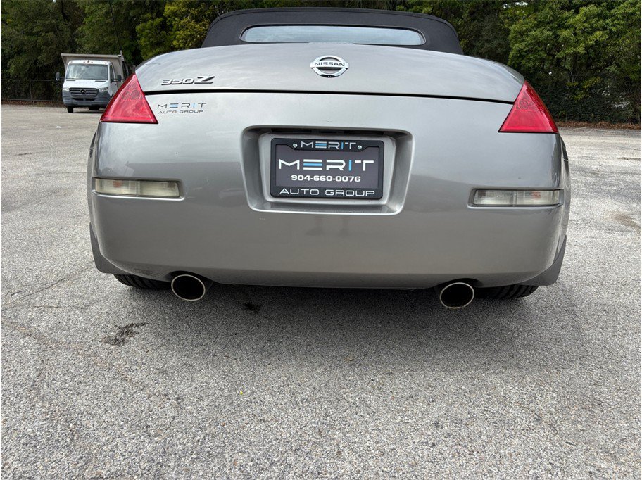 Used 2009 Nissan 350Z Touring RWD image 13