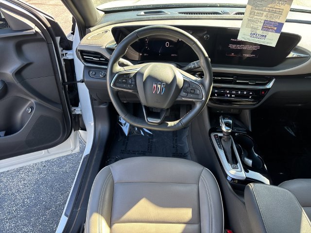 Used 2025 Buick Envista Avenir FWD image 16