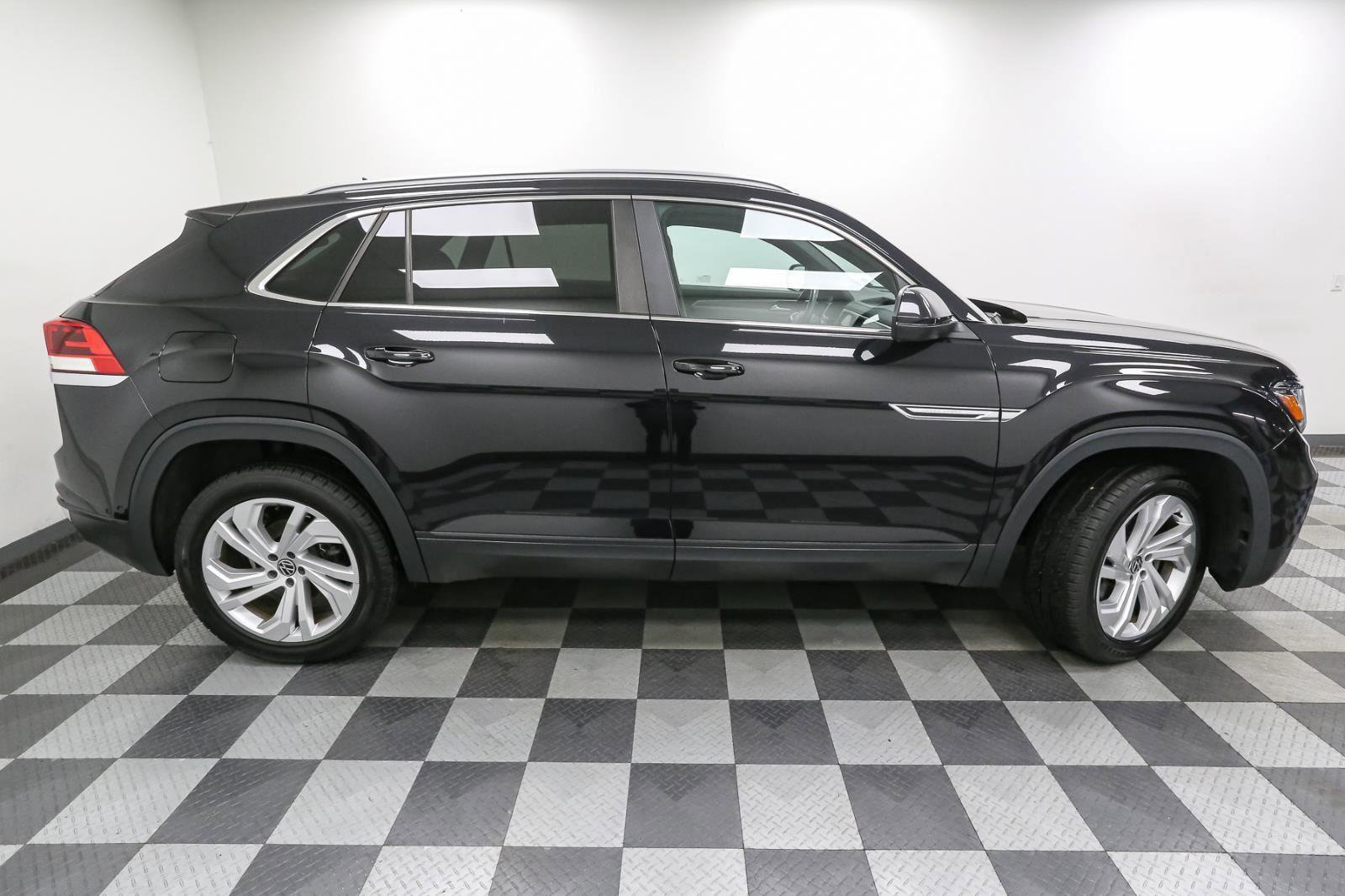 Certified 2020 Volkswagen Atlas Cross Sport SEL image 8