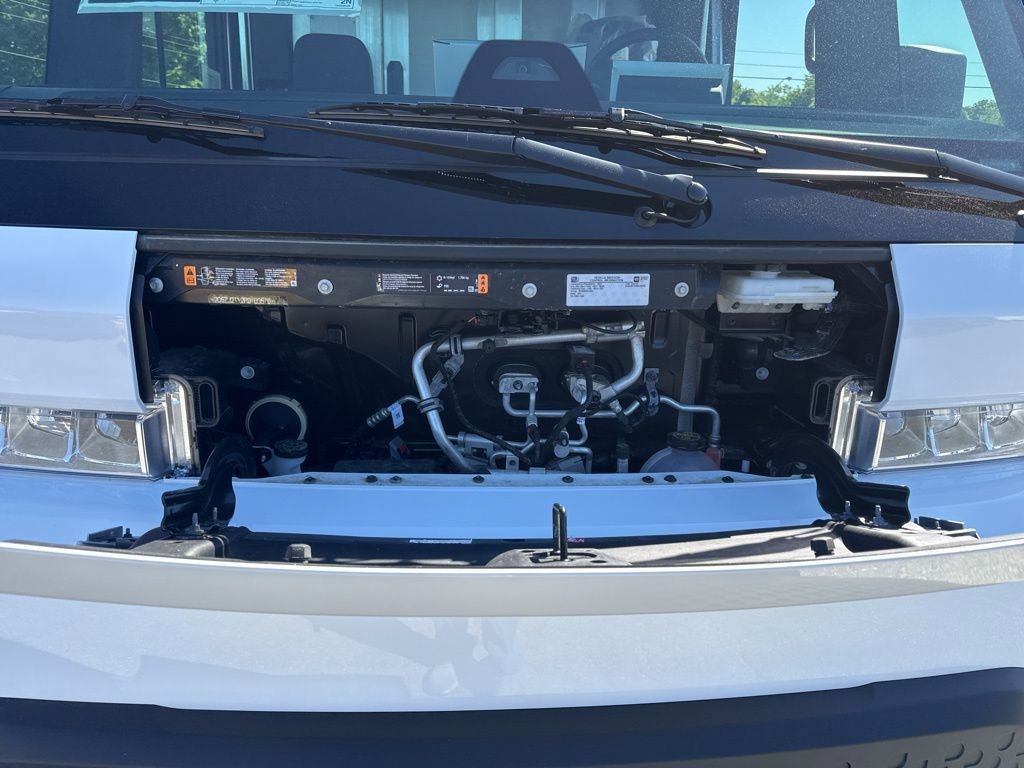 Used 2024 Chevrolet Brightdrop 400 w/ Commercial Equipment Package image 24