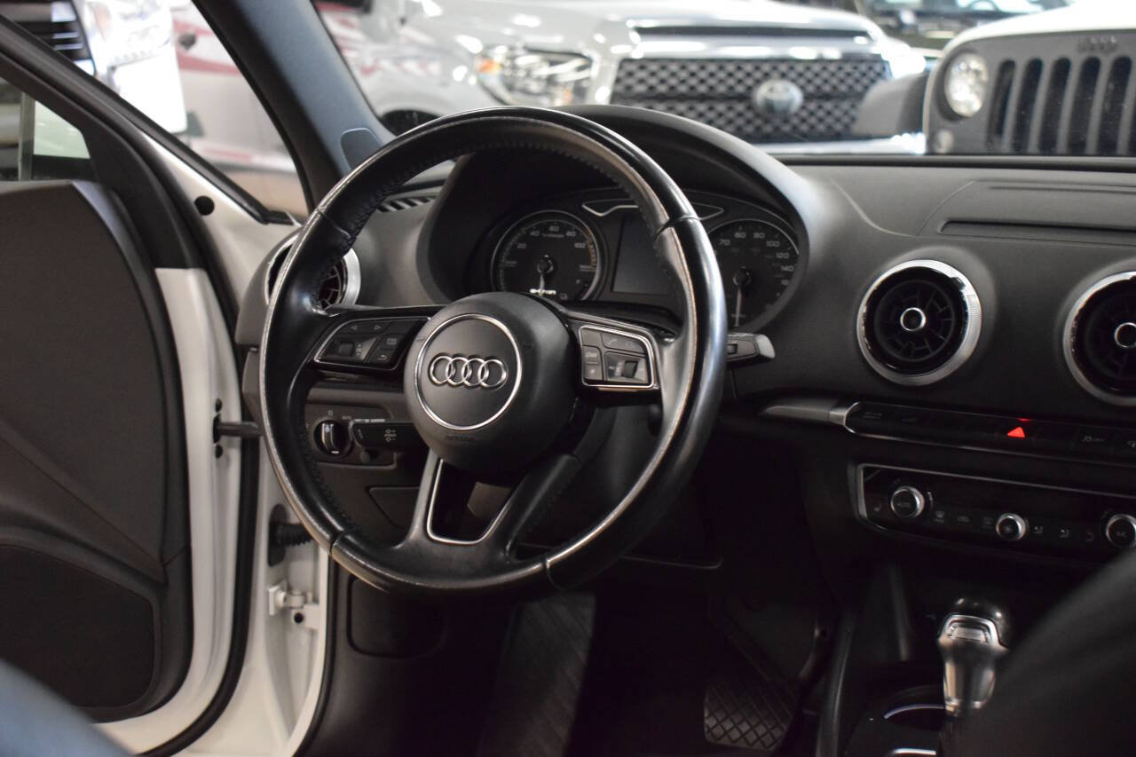Used 2017 Audi A3 e-tron Premium FWD image 31
