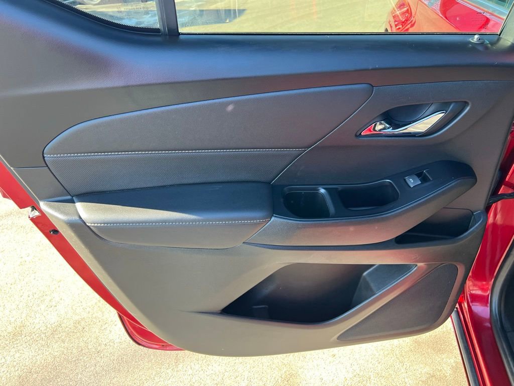 Used 2023 Chevrolet Traverse Premier image 20