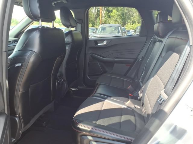 Certified 2024 Ford Escape ST-Line w/ Tech Pack #1 AWD/4WD image 9