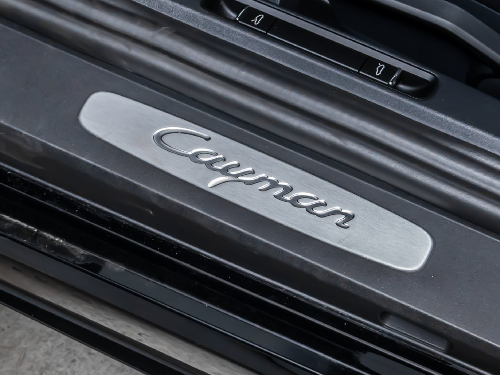 Used 2025 Porsche 718 Cayman RWD image 23