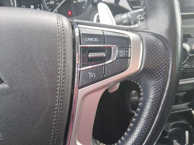 Used 2018 Mitsubishi Outlander SEL image 21