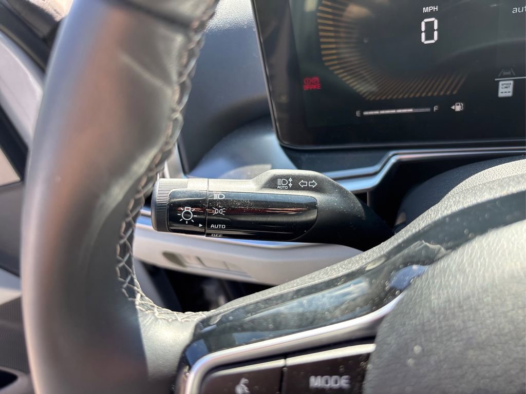 Certified 2025 Kia Sorento S image 23