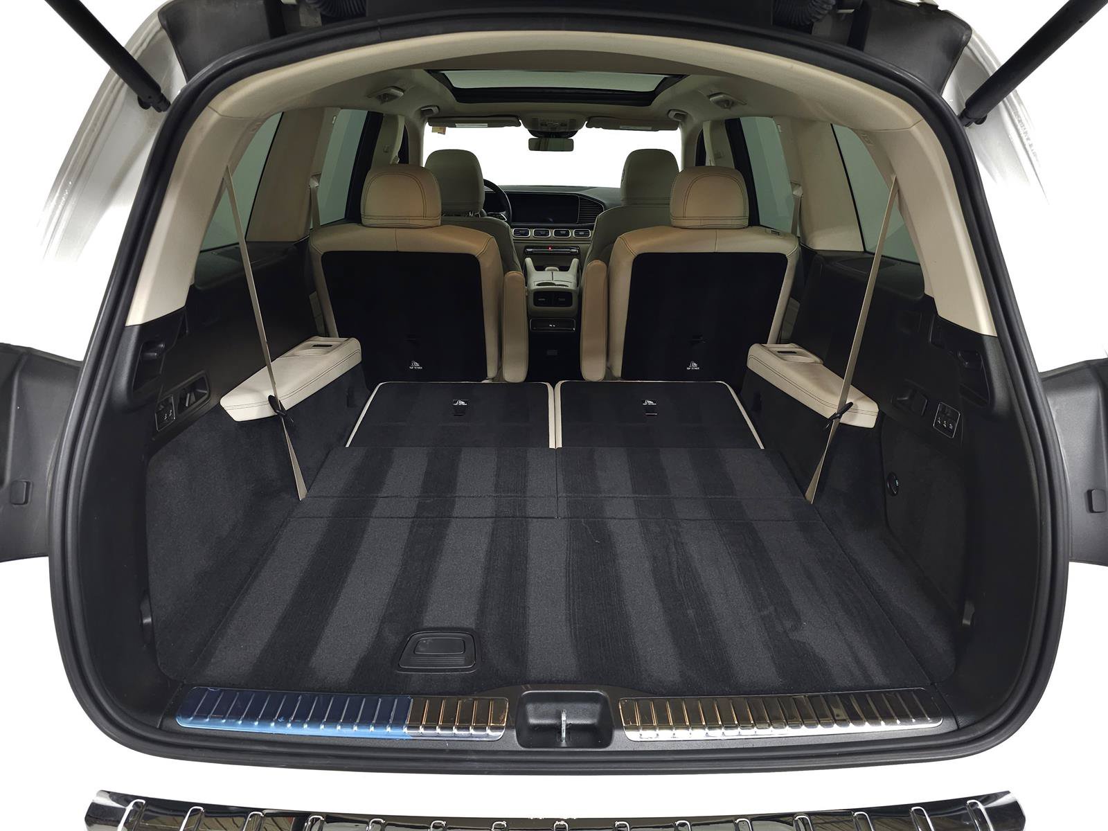 Used 2024 Mercedes-Benz GLS 450 4MATIC image 7