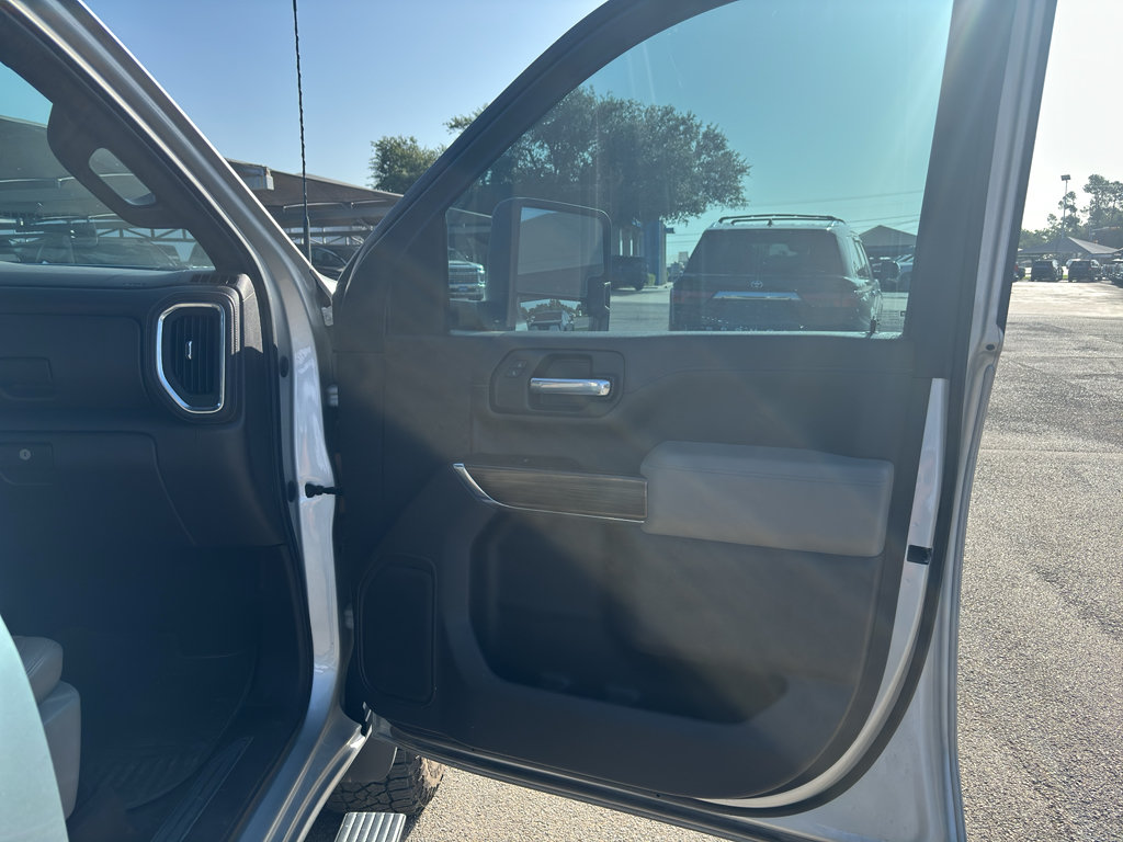 Used 2020 Chevrolet Silverado 2500 LT w/ Texas Edition AWD/4WD image 14