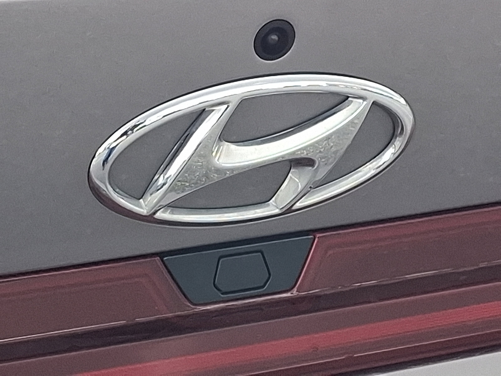 Used 2023 Hyundai Elantra Blue w/ Preferred Accessory Package image 32