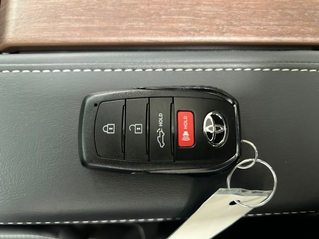 Used 2025 Toyota Tundra Capstone image 32