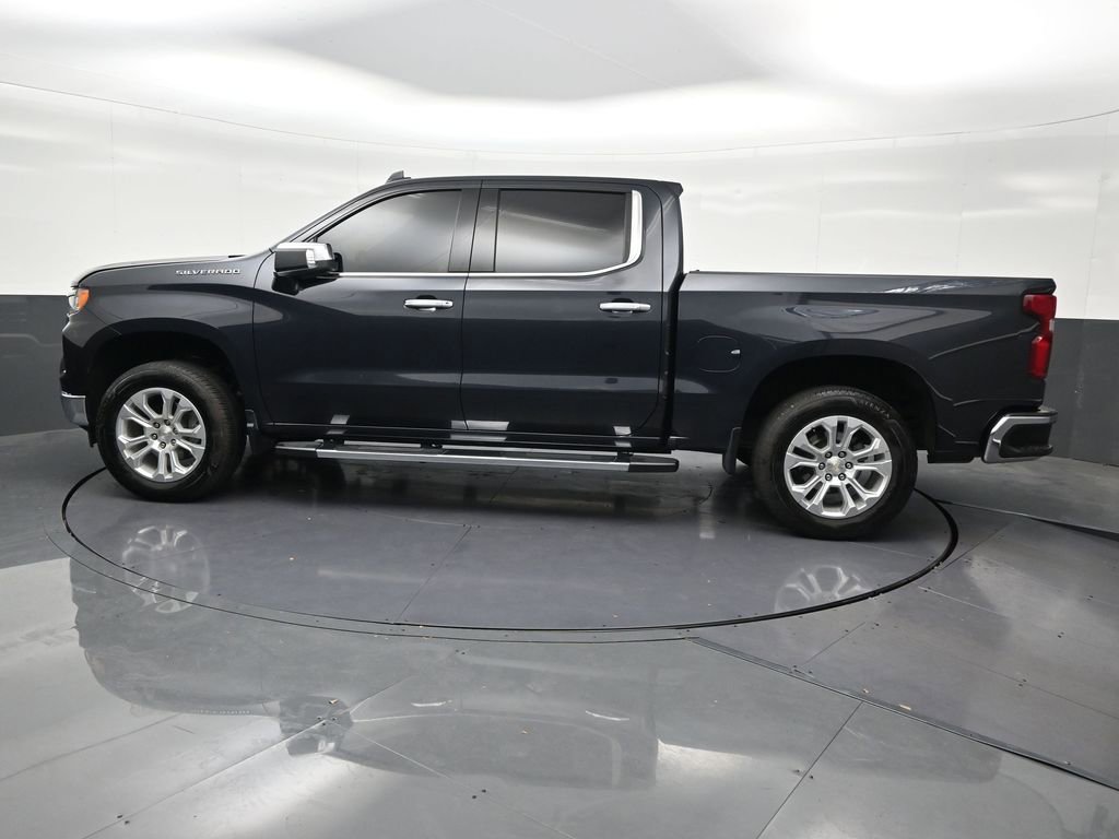 Used 2023 Chevrolet Silverado 1500 LTZ RWD image 2