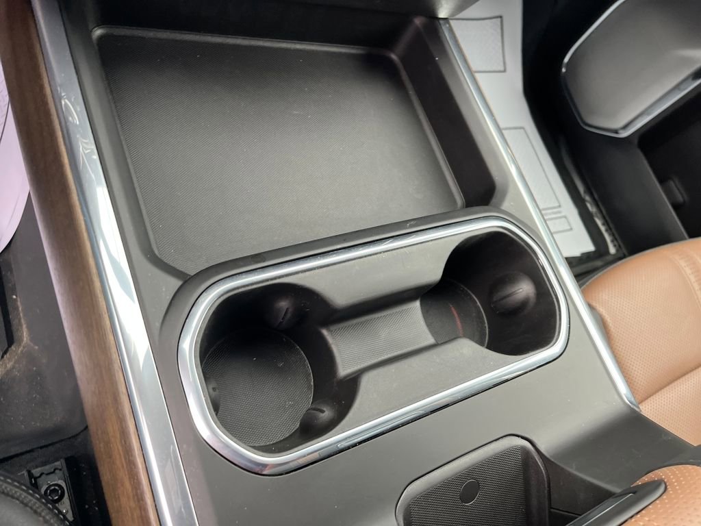 Used 2024 Chevrolet Silverado 2500 High Country w/ High Country Premium Package image 16