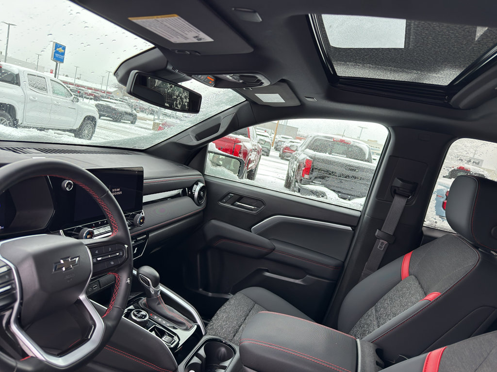 Used 2024 Chevrolet Colorado Z71 w/ Z71 Convenience Package 2 image 25