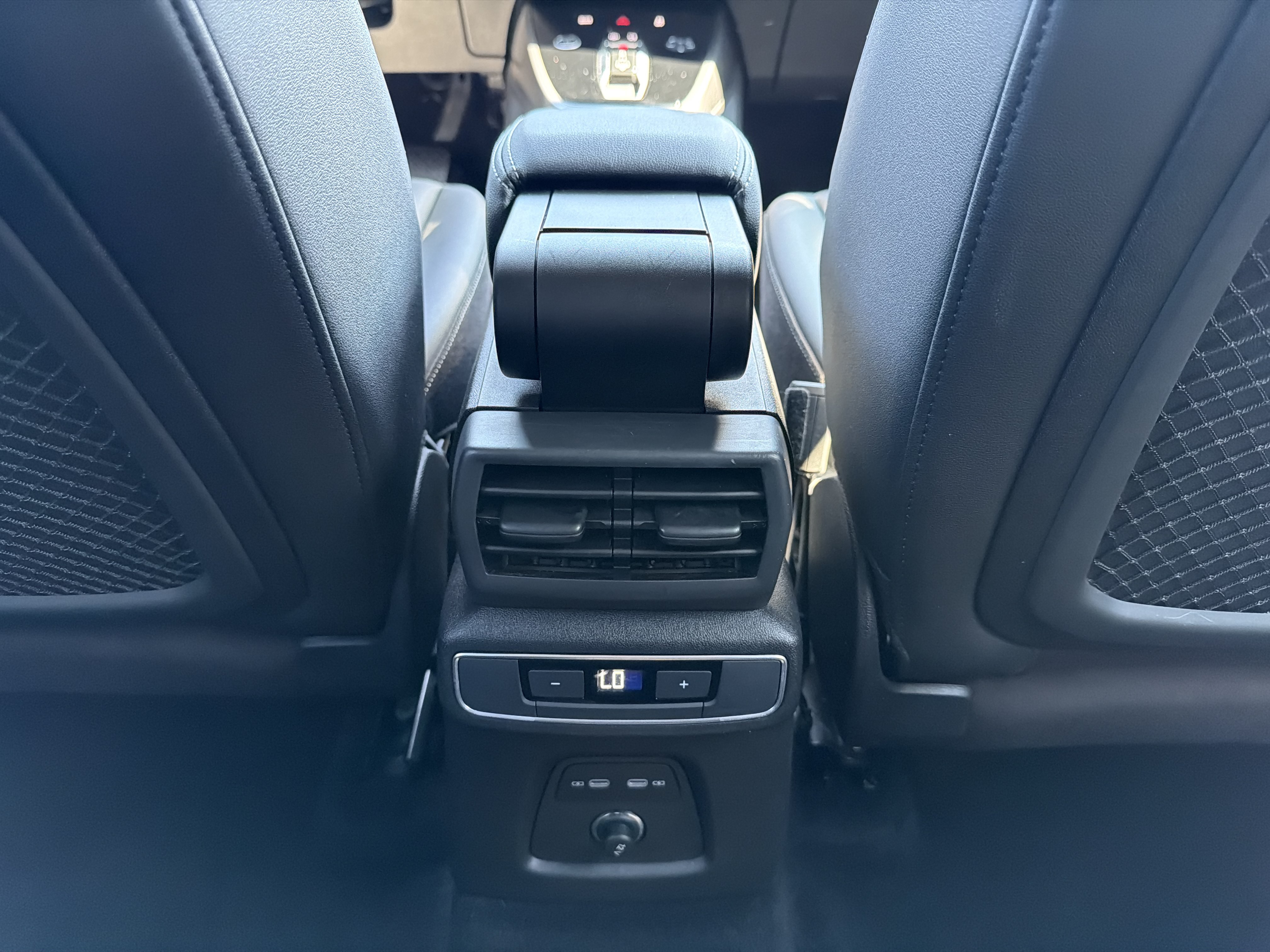Used 2023 Audi Q4 e-tron Prestige AWD/4WD image 26