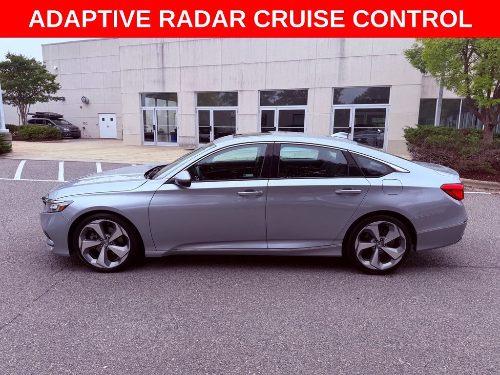 Used 2018 Honda Accord Touring image 4