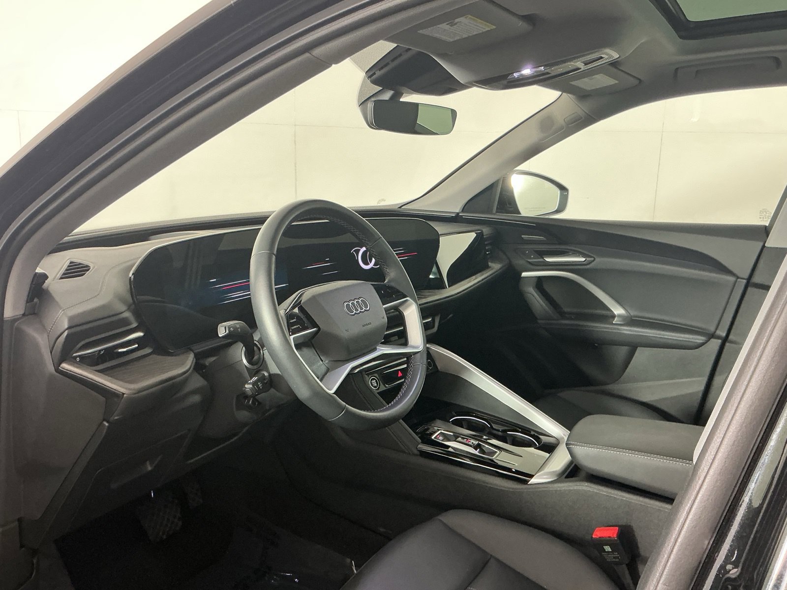 Used 2025 Audi Q5 Premium Plus w/ Premium Plus AWD/4WD image 10