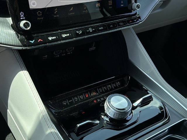 New 2026 Jeep Grand Wagoneer L Summit w/ Premium Group III AWD/4WD image 24