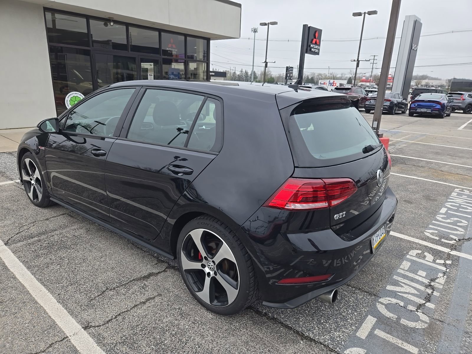 Used 2018 Volkswagen GTI SE image 4