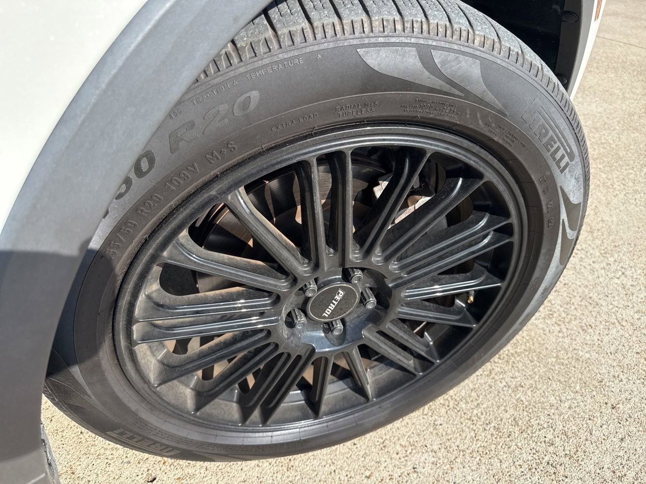 Used 2022 Lincoln Nautilus FWD w/ Premium Package image 16