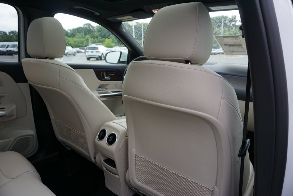 Certified 2026 Mercedes-Benz GLA 250 image 60