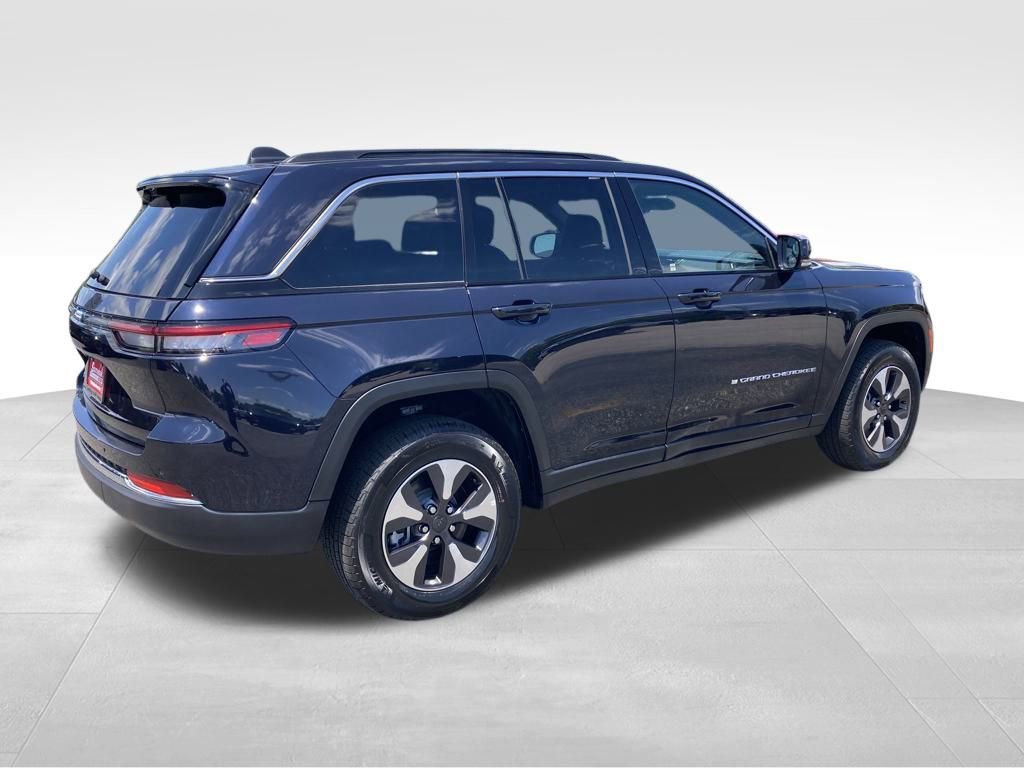 New 2024 Jeep Grand Cherokee Limited 4xe w/ Luxury Tech Group II image 14
