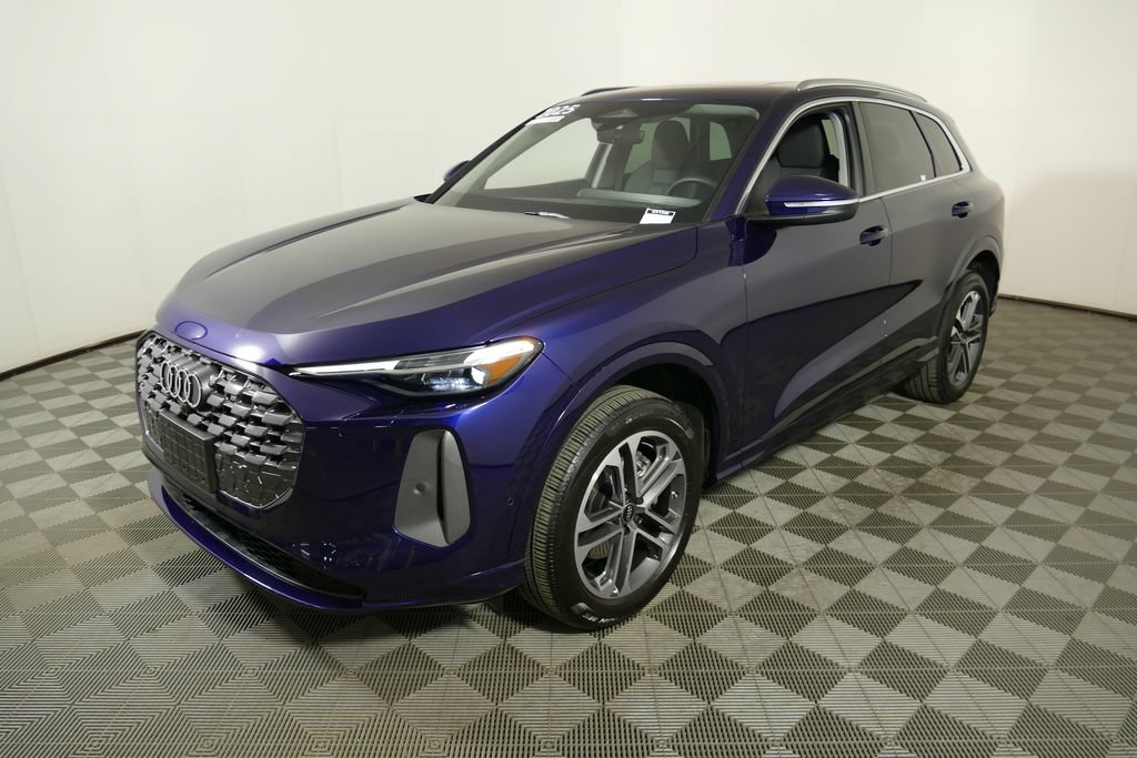 Certified 2025 Audi Q5 Premium Plus w/ Premium Plus AWD/4WD image 7