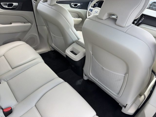 Used 2024 Volvo XC60 B5 Plus w/ Protection Package AWD/4WD image 15