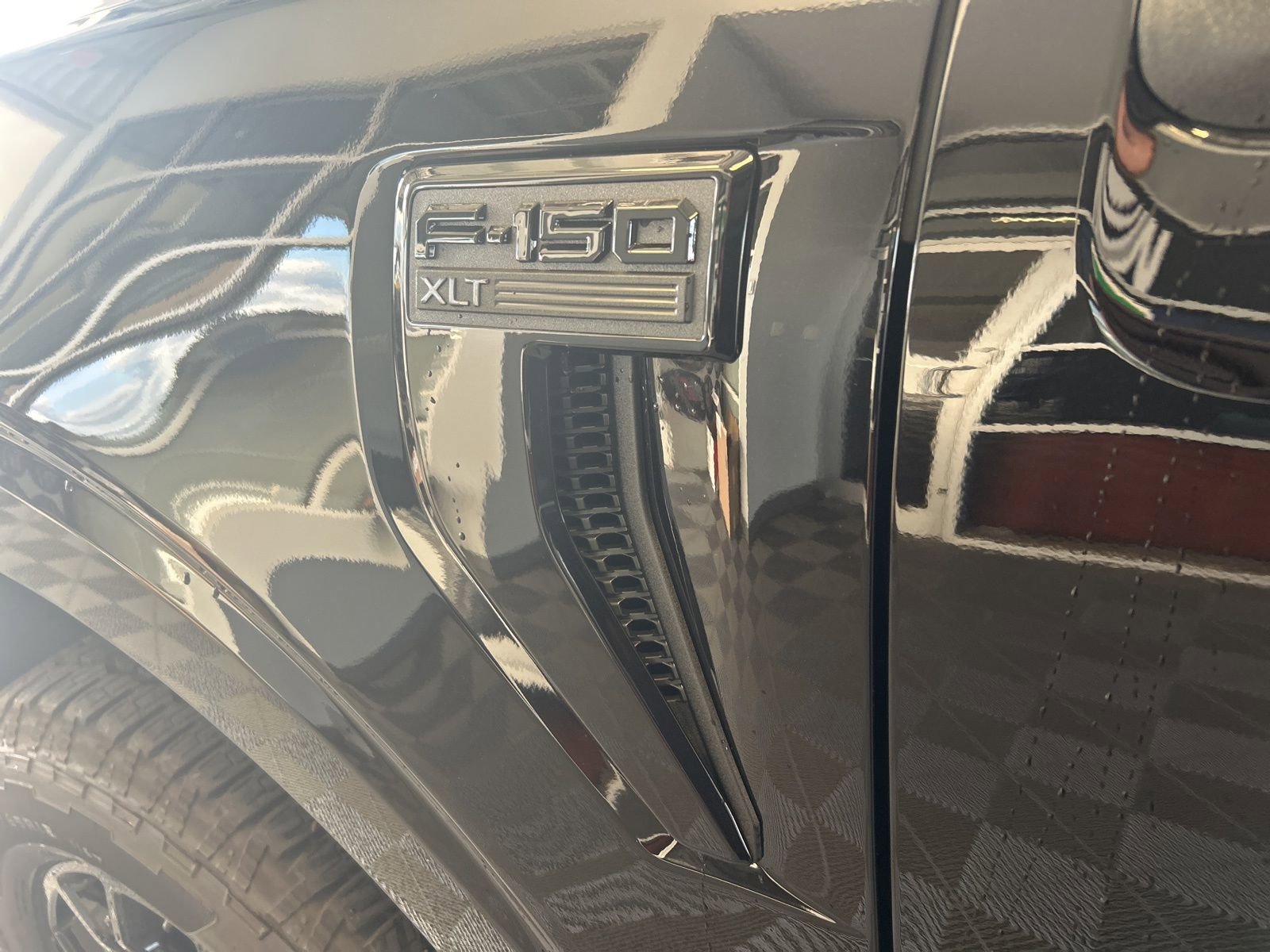 New 2025 Ford F150 XLT w/ Equipment Group 302A MID image 10