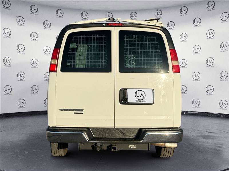 Used 2014 Chevrolet Express 2500 image 4