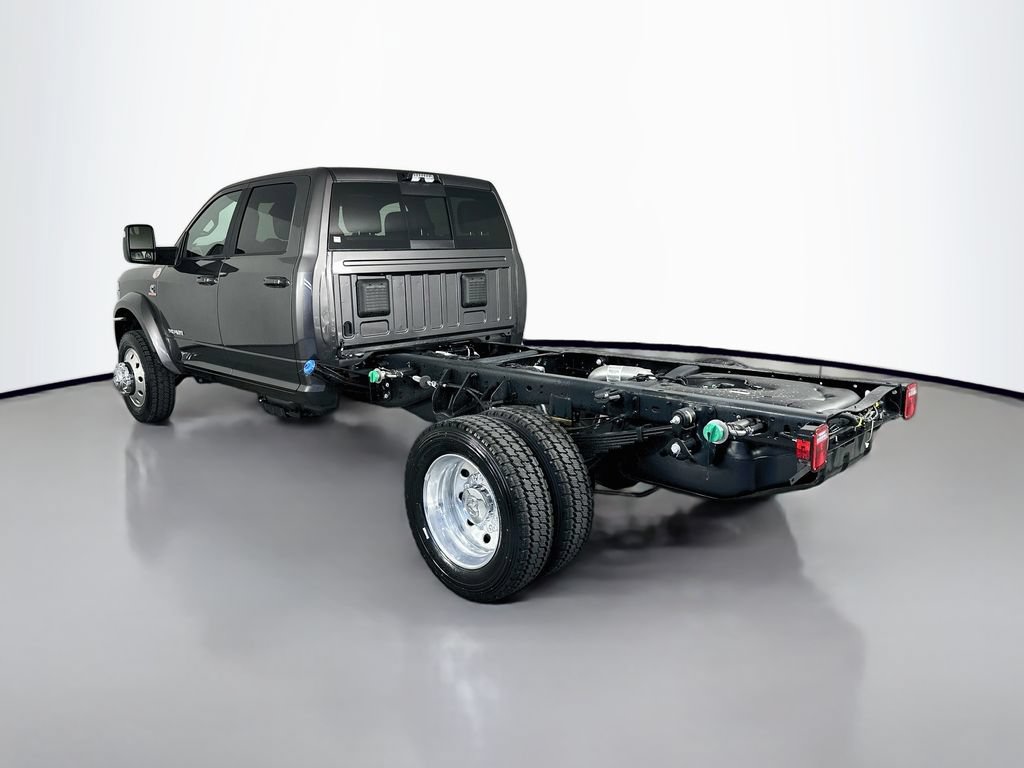 New 2026 RAM 4500 4x4 Crew Cab DRW w/ Laramie Trim Package image 5