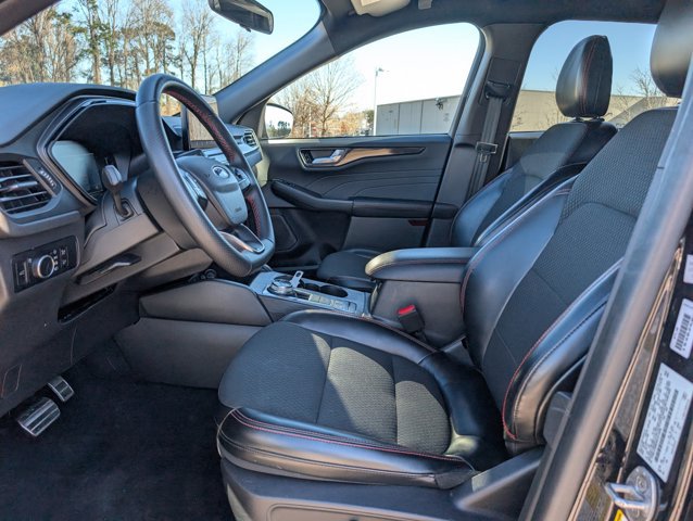 Used 2024 Ford Escape ST-Line image 15
