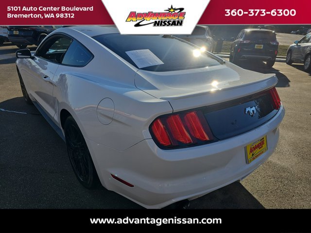 Used 2017 Ford Mustang Coupe image 3