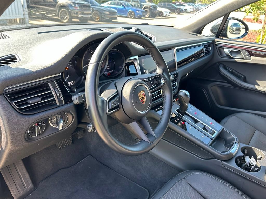 Used 2023 Porsche Macan Turbo AWD/4WD image 16