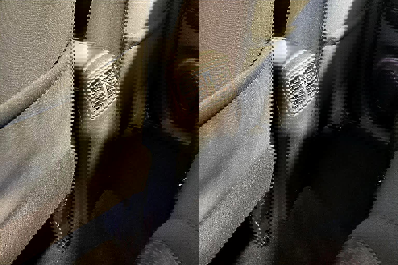 Used 2019 Nissan Rogue S image 98