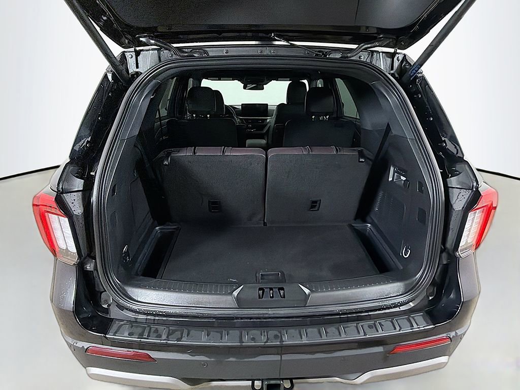 Used 2025 Ford Explorer Platinum w/ LUX Leather Package image 18