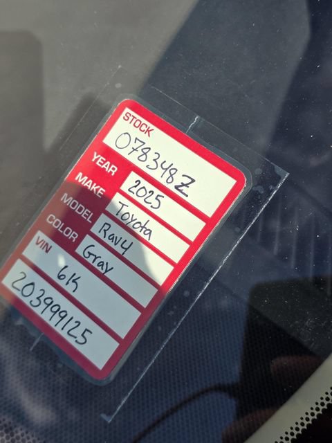 Used 2025 Toyota RAV4 XLE AWD/4WD image 15