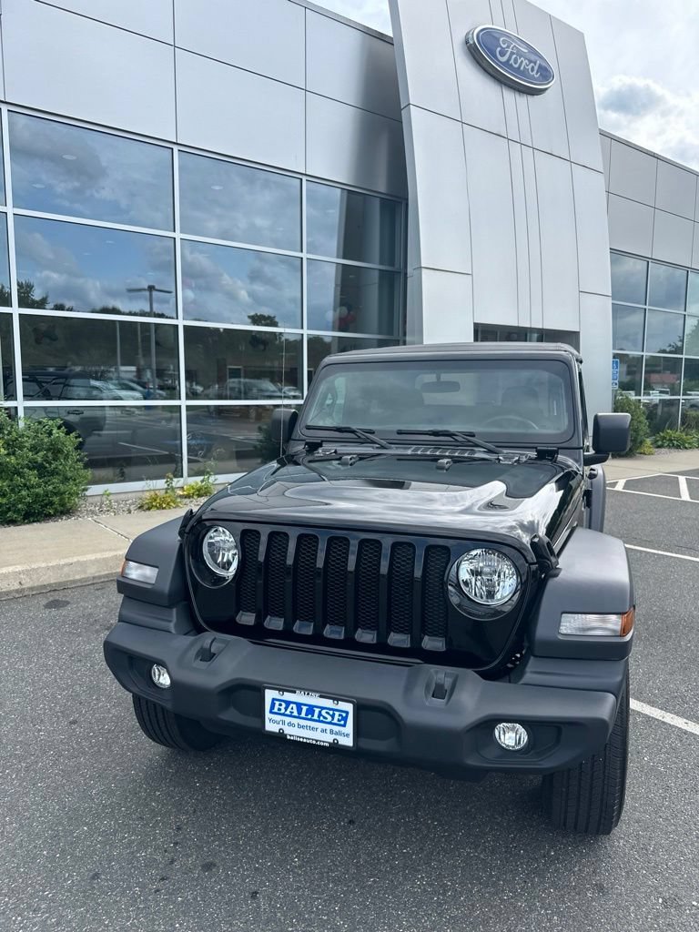 Used 2023 Jeep Wrangler Sport AWD/4WD image 2
