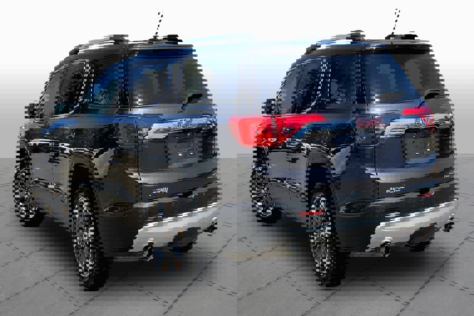 Used 2017 GMC Acadia SLT image 12